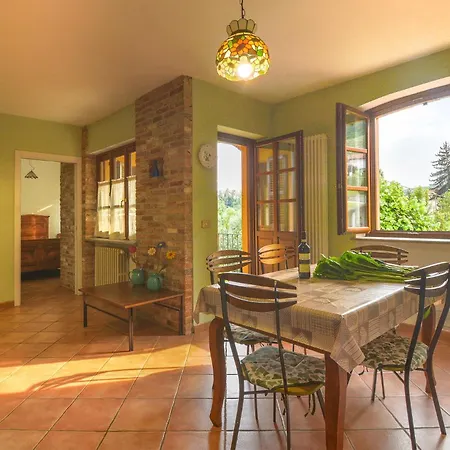 1 Bedroom Awesome In Monforte Dalba Apartment *