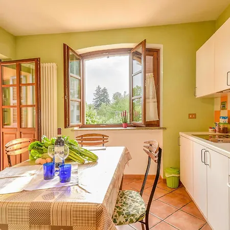 1 Bedroom Awesome In Monforte Dalba Apartment *