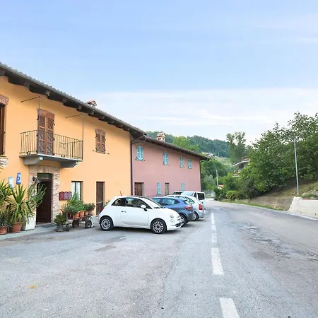 Apartment 1 Bedroom Awesome In Monforte Dalba Monforte D'Alba
