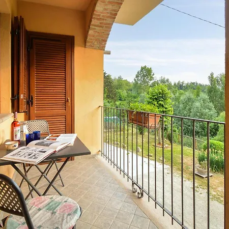 1 Bedroom Awesome In Monforte Dalba Apartment Monforte D'Alba